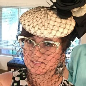 Meet your Posher, Hayley